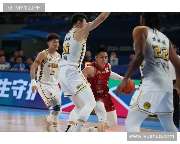 广东队与北京首钢的激烈对决回顾及精彩瞬间分析