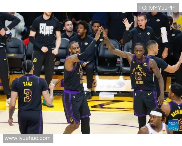 湖人对阵独行侠精彩对决回顾11月1日比赛全场视频集锦